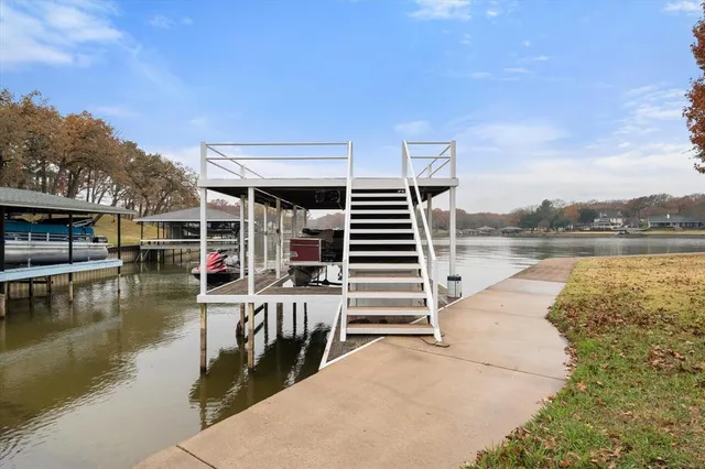 $995,000 | 225 September Drive, Streetman, TX 75859