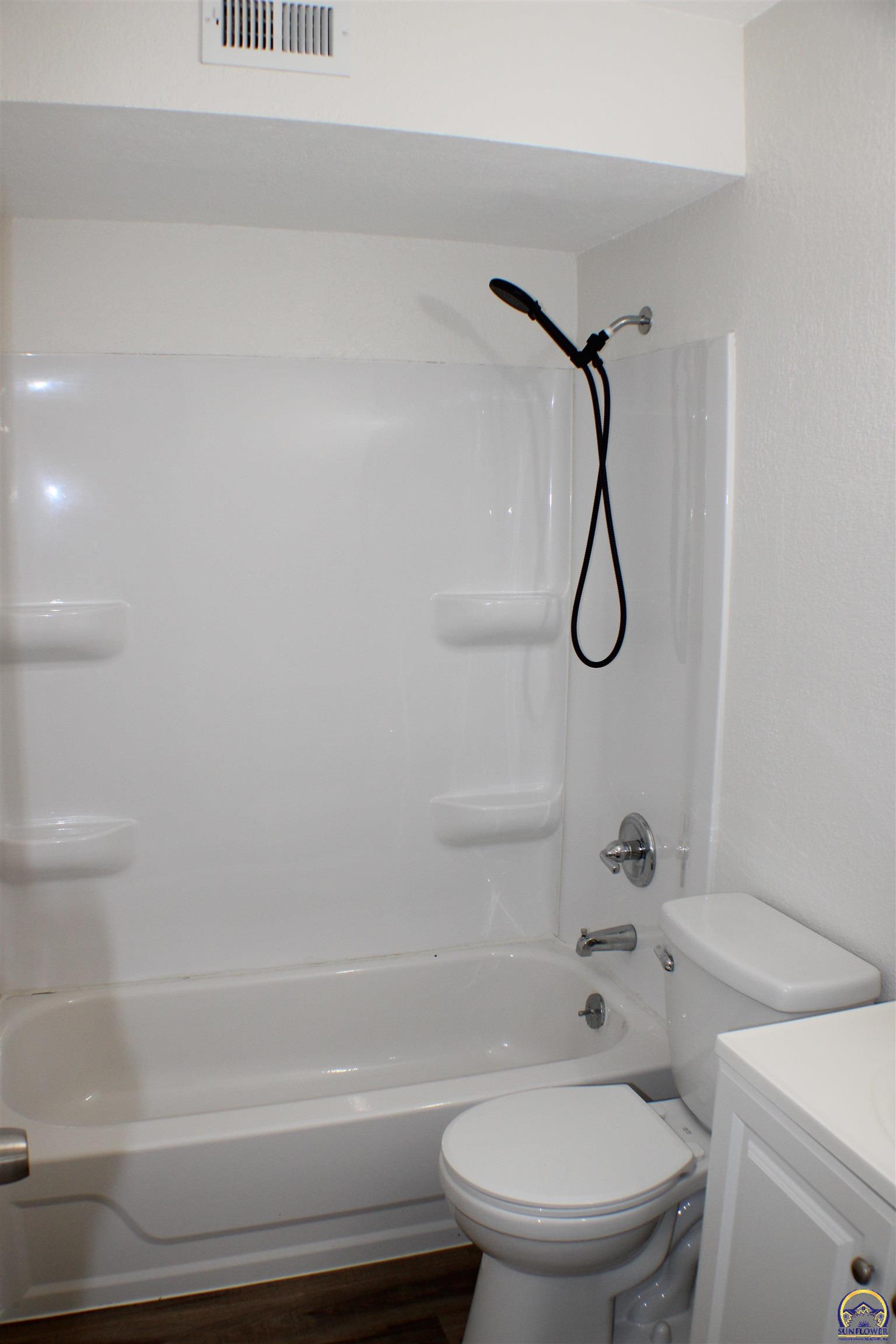 2827 Southwest Prairie Road, Unit 36 Topeka, KS 66614 - Photo 13 of 22 Gallery Image 13