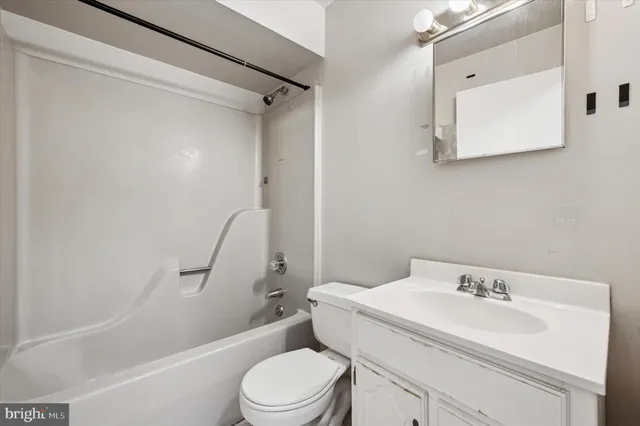 an empty room with a empty space