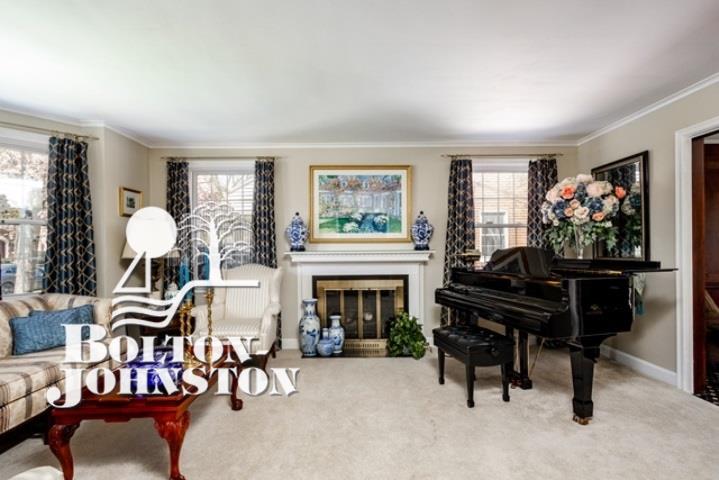 176 Fisher Road Grosse Pointe Farms, MI 48230 - Photo 4 of 37