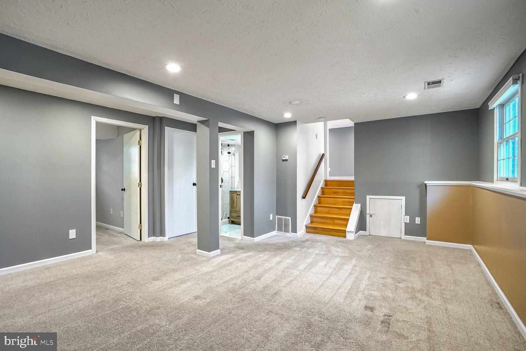 10812 Split Oak Lane Burke, VA 22015 - Photo 14 of 21