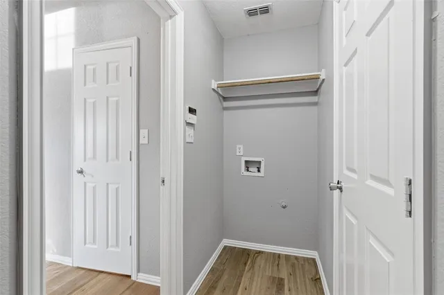 a view of a house with a big yard