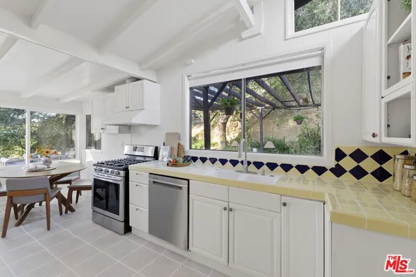 $2,395,000 | 3100 Santa Maria Road, Topanga, CA 90290