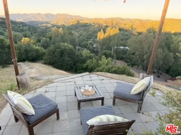$2,395,000 | 3100 Santa Maria Road, Topanga, CA 90290