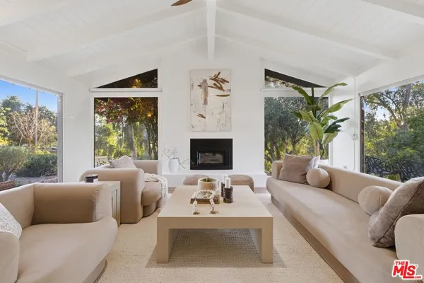 $2,395,000 | 3100 Santa Maria Road, Topanga, CA 90290