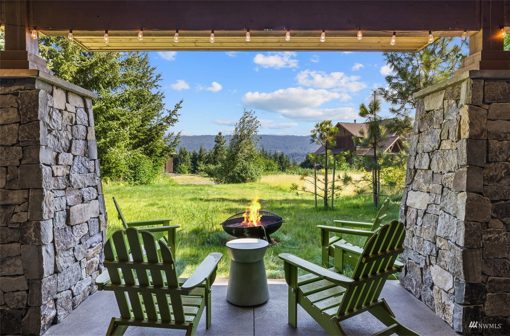 110 Queens Loop Cle Elum, WA 98922 - Photo 38 of 39 a view of a swimming pool with a patio and a yard