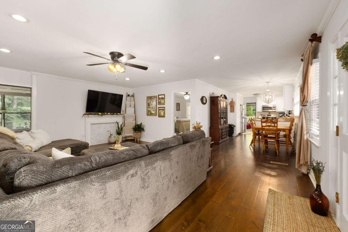 46 Sunset Circle Canon, GA 30520 - Photo 3 of 23 Gallery Image 3