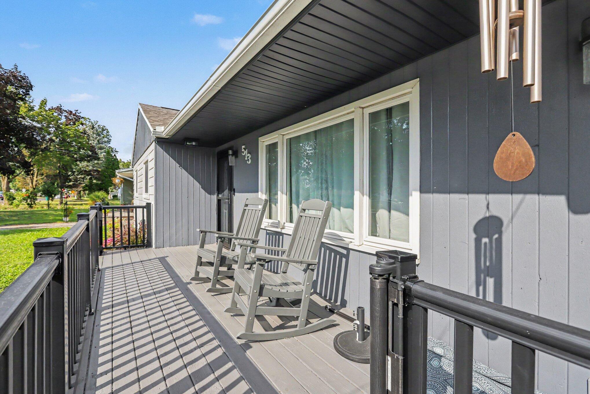 513 North Douglas Avenue Three Rivers, MI 49093 - Photo 23 of 26 Deck
