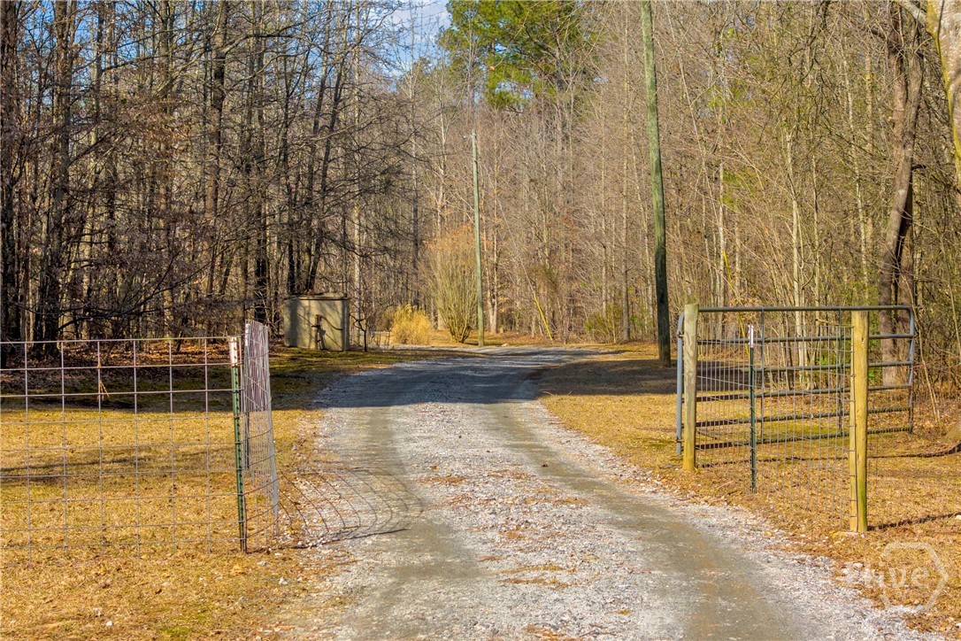 1079 Hardeman Farm Road Carnesville, GA 30521 - Photo 12 of 60