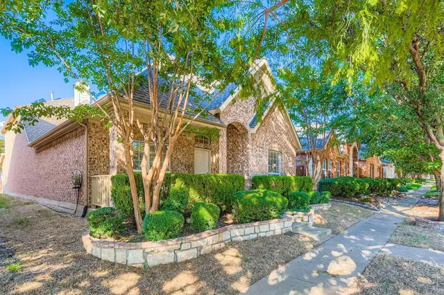 $2,830 | 9440 Park Garden Drive, Frisco, TX 75035