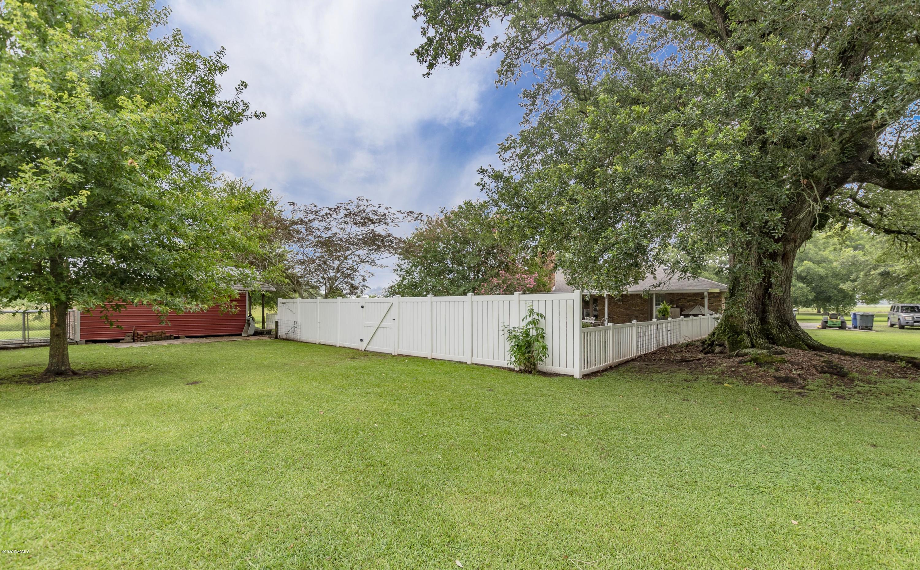 1817 Federal Road Opelousas, LA 70570 - Photo 15 of 48 Back 2