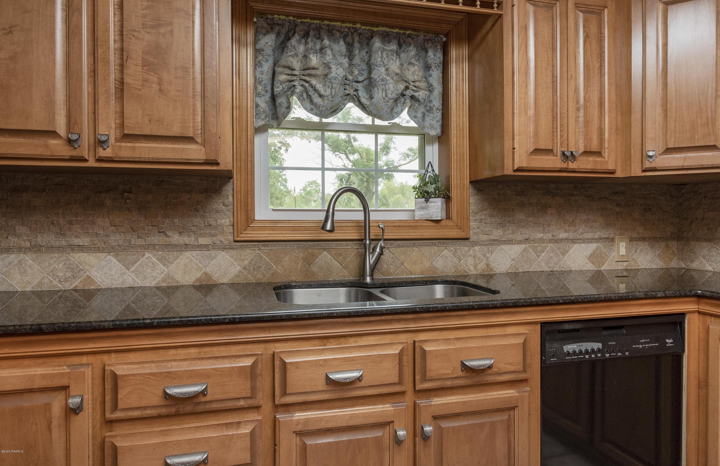 1817 Federal Road Opelousas, LA 70570 - Photo 28 of 48 Kitchen 4