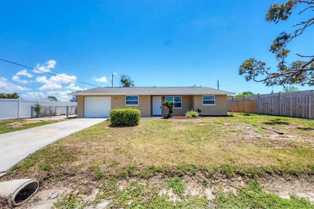 1533 Olympia Road Venice, FL 34293 - Photo 5 of 42 Gallery Image 5