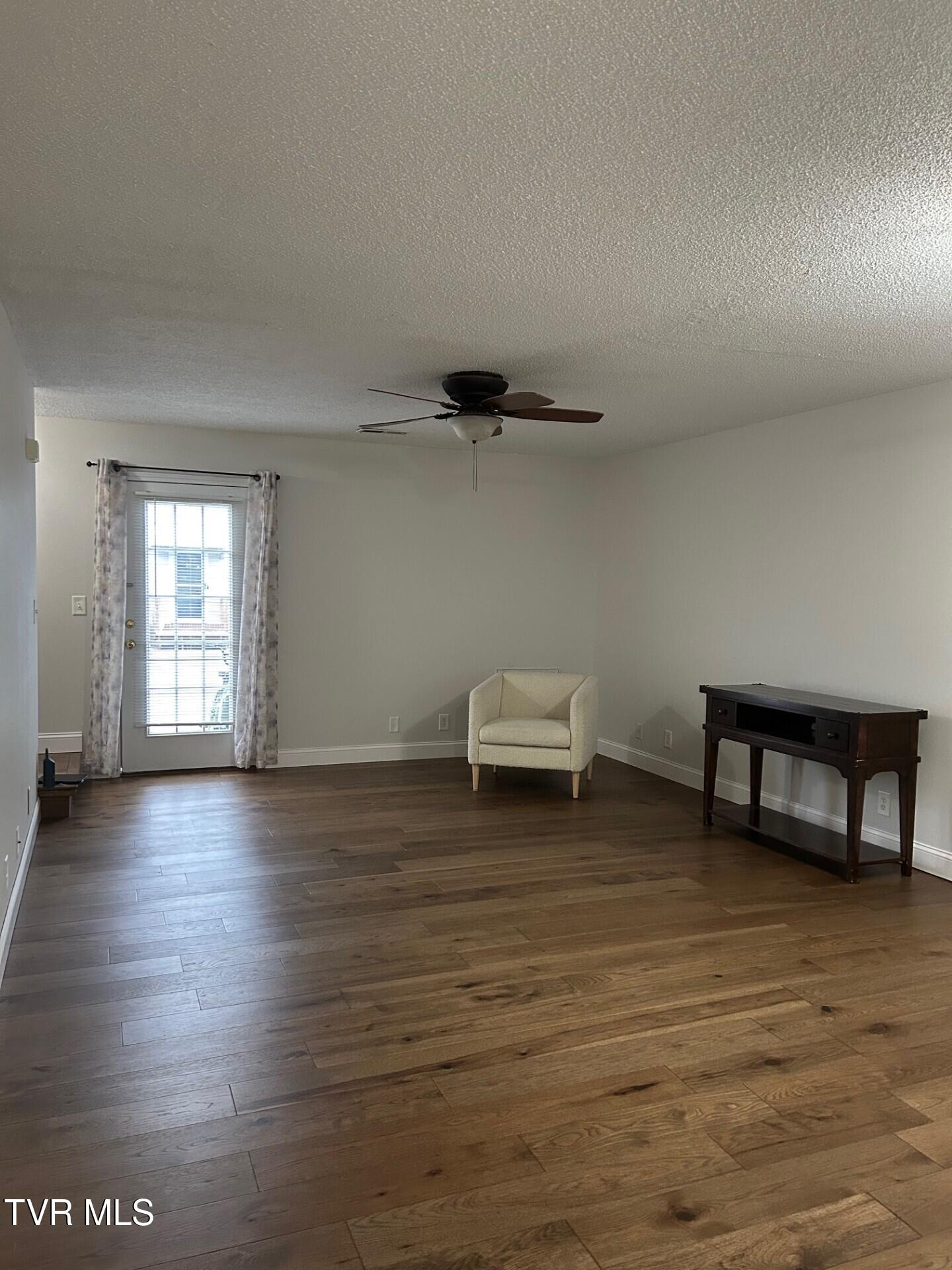 152 Gray Station Road, Unit 18 Gray, TN 37615 - Photo 2 of 29 #2 living