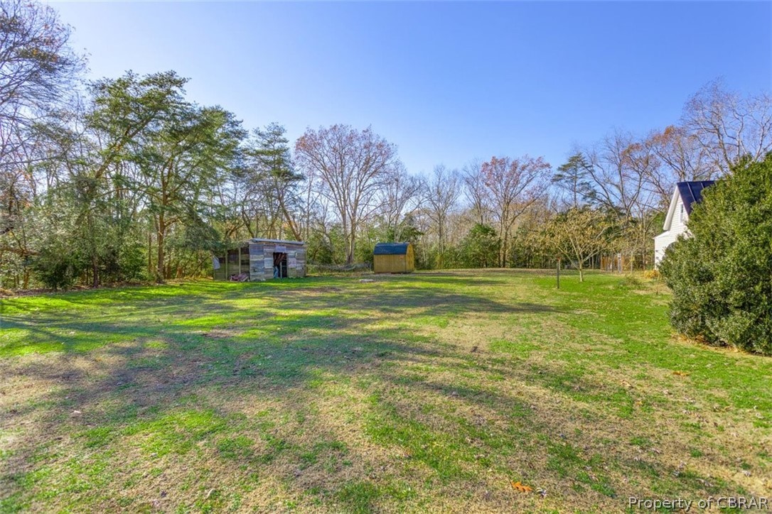 1665 Kates Neck Road Locust Hill, VA 23092 - Photo 7 of 39