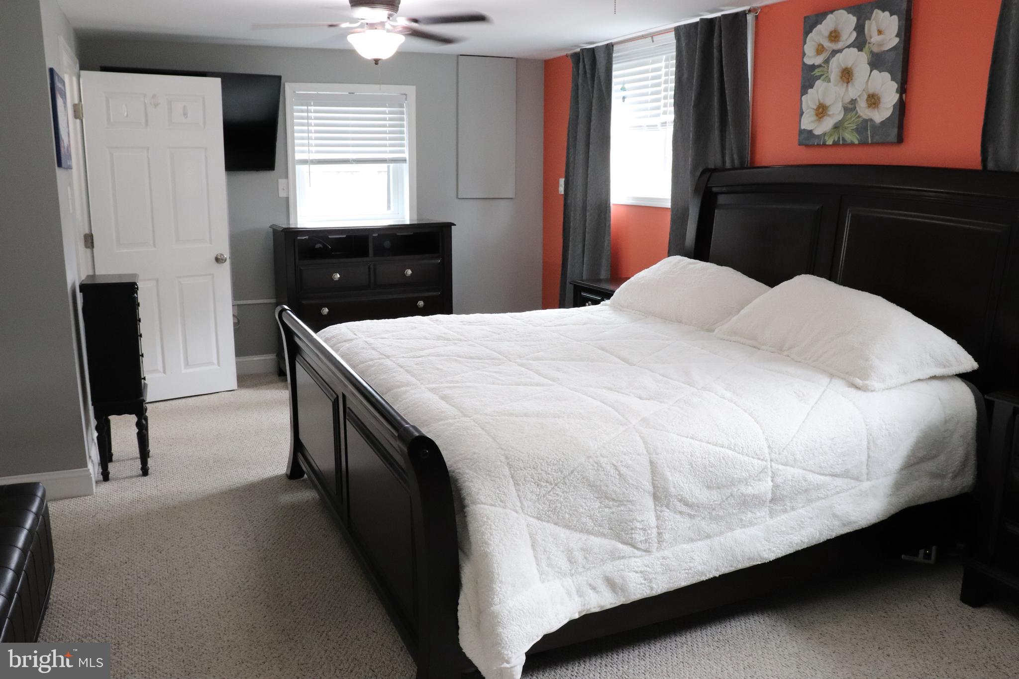 9 Main Street Huntingtown, MD 20639 - Photo 24 of 48 Primary Bedroom