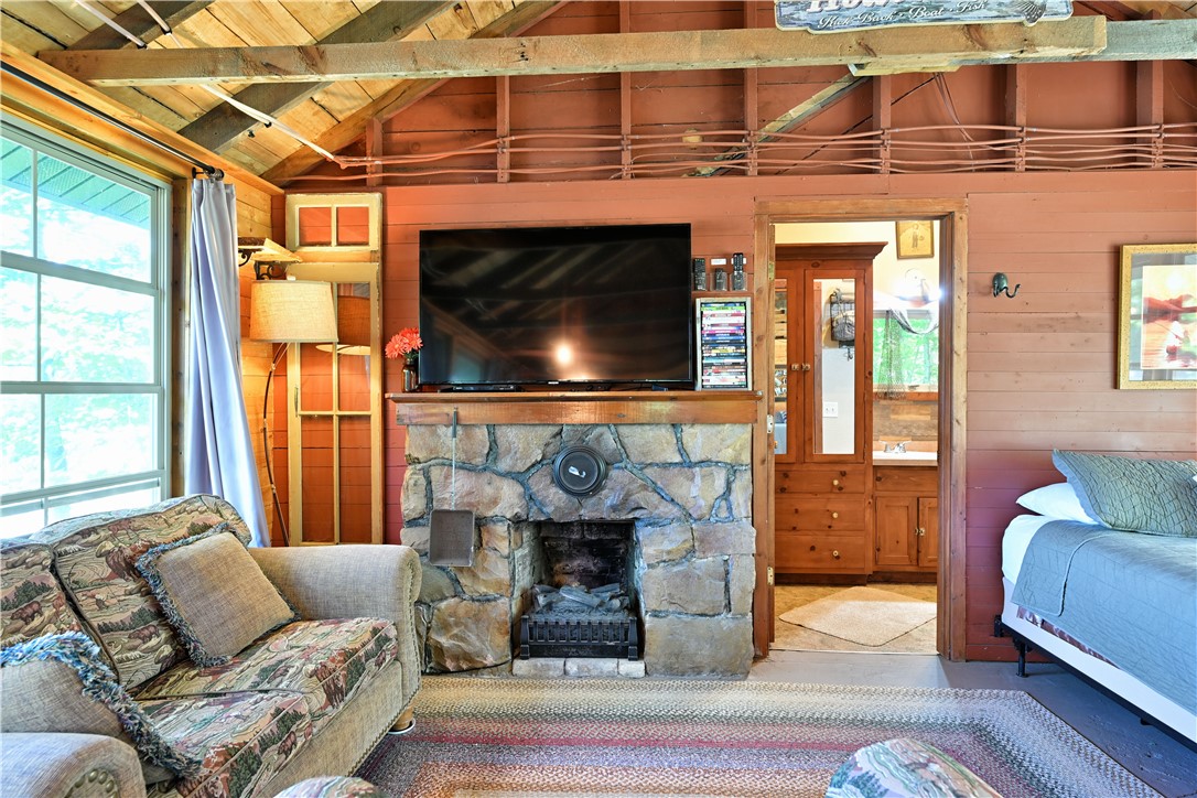 2772 25th Avenue Rice Lake, WI 54868 - Photo 35 of 60 Edgewater Escape Cabin