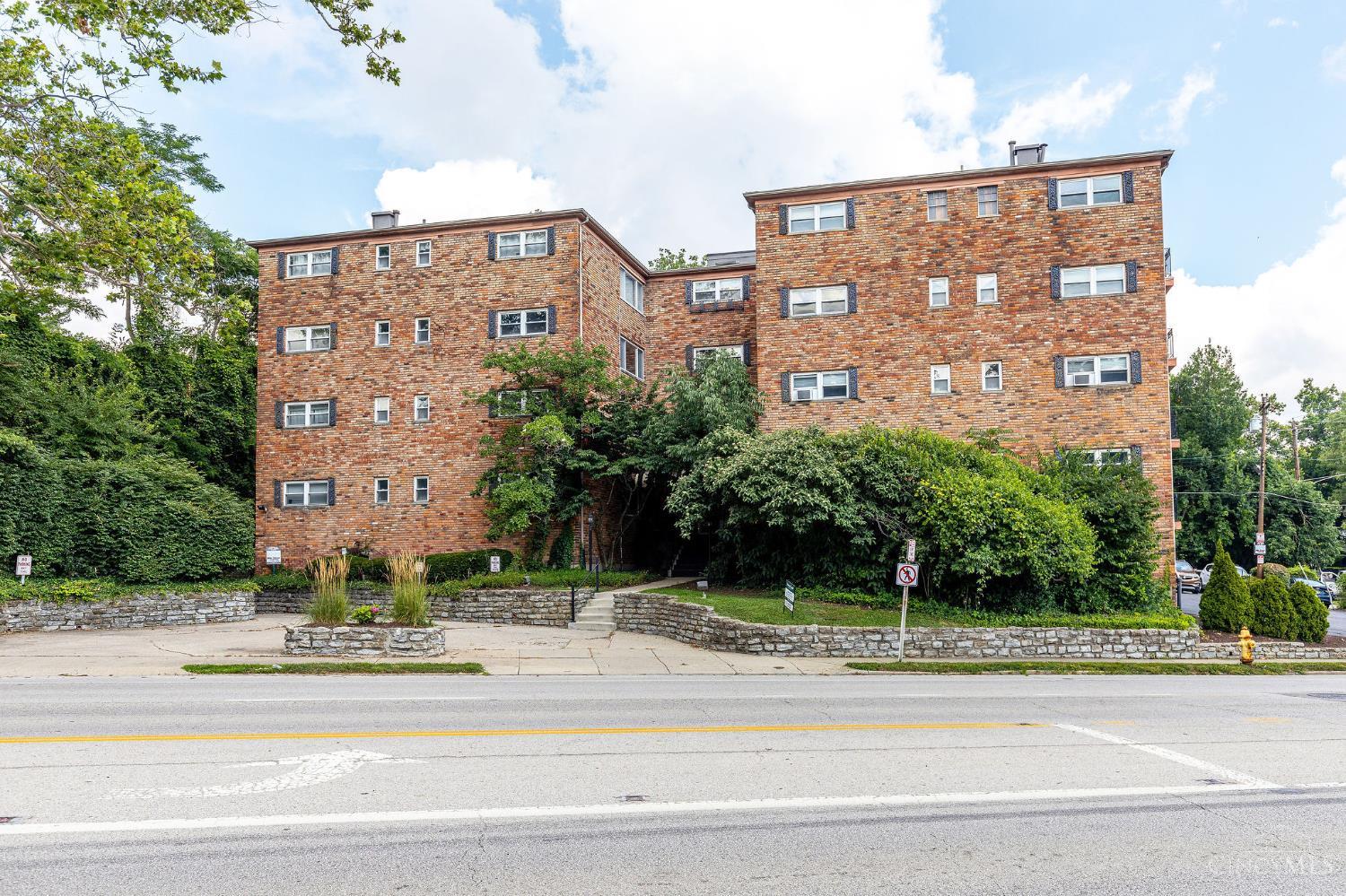 2270 Madison Road, Unit 3C Cincinnati, OH 45208 - Photo 1 of 32