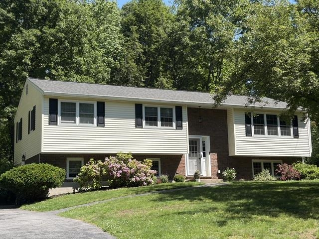 37 Pine Ridge Drive Candia, NH 03034 - Photo 3 of 41