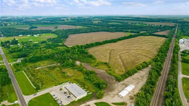 $6,419,000 | 5000 K33 Thomas Road, Wellsville, KS 66092