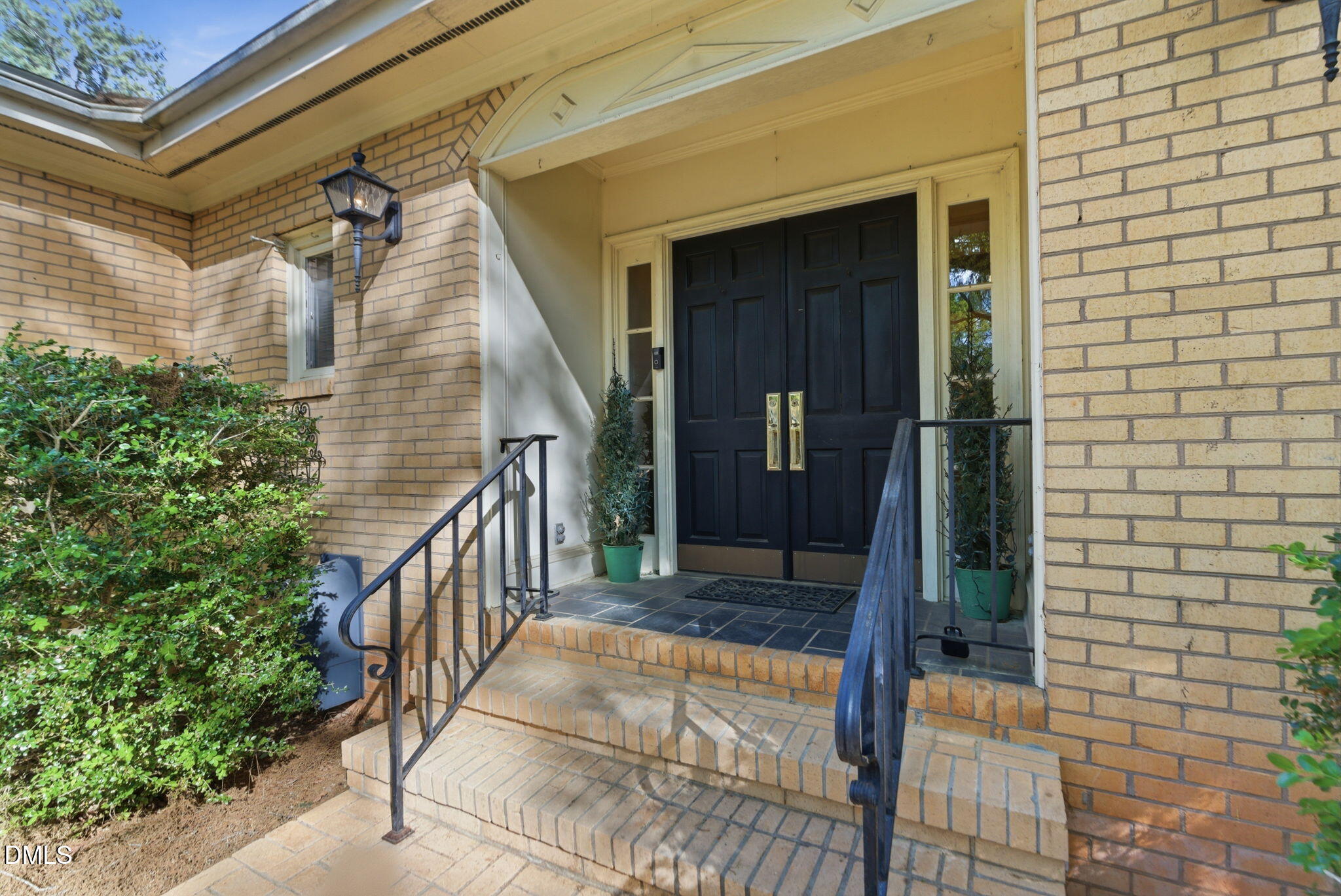 2420 Tyson Street Raleigh, NC 27612 - Photo 5 of 67