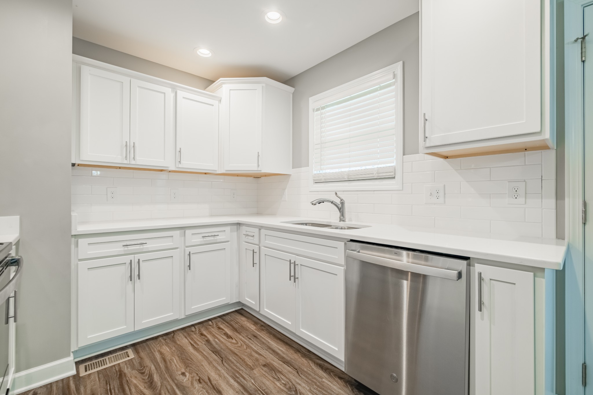 664 Ridge Street Manchester, TN 37355 - Photo 5 of 41 Gallery Image 5