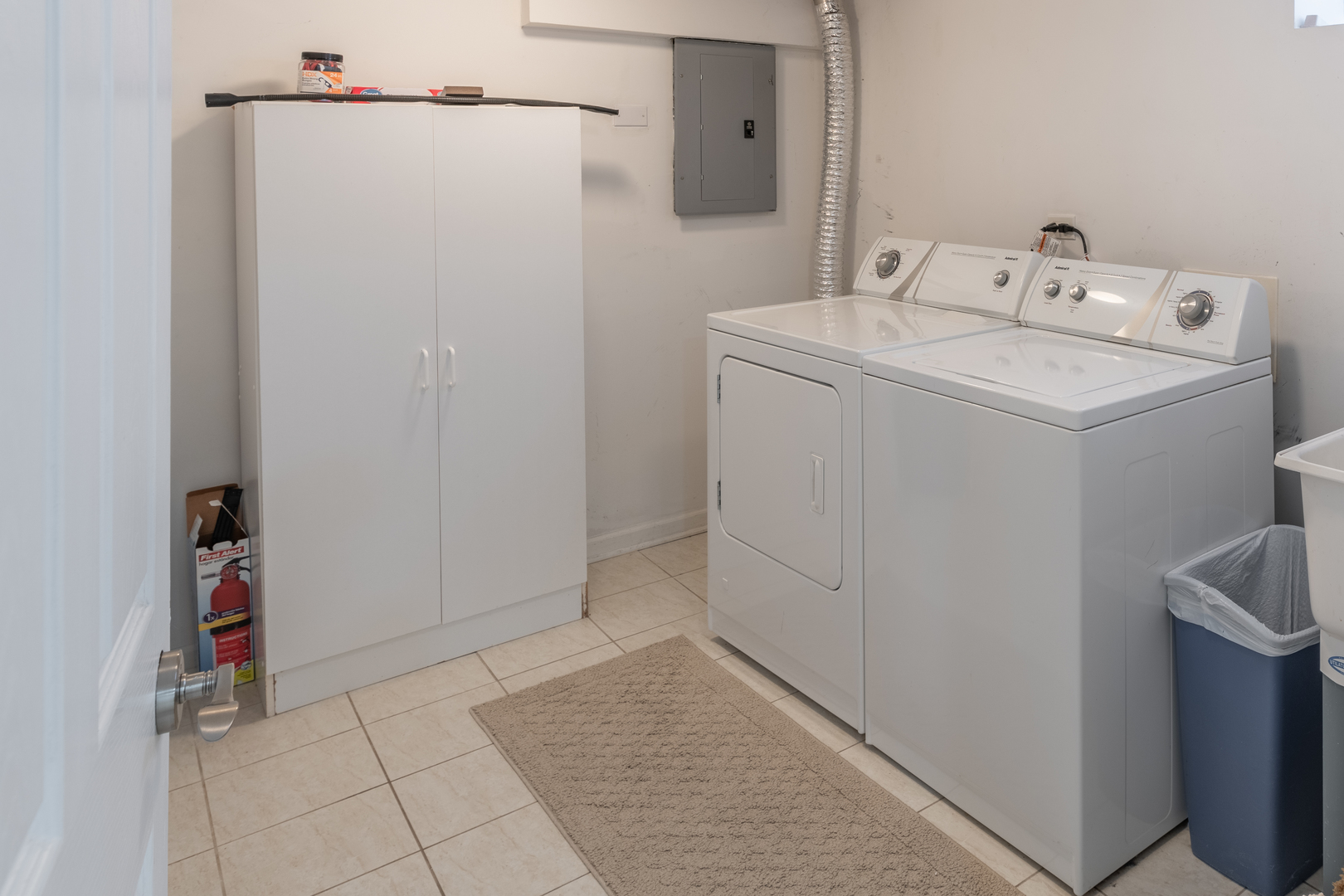 743 Spring Road Elmhurst, IL 60126 - Photo 18 of 21 a utility room with dryer and washer