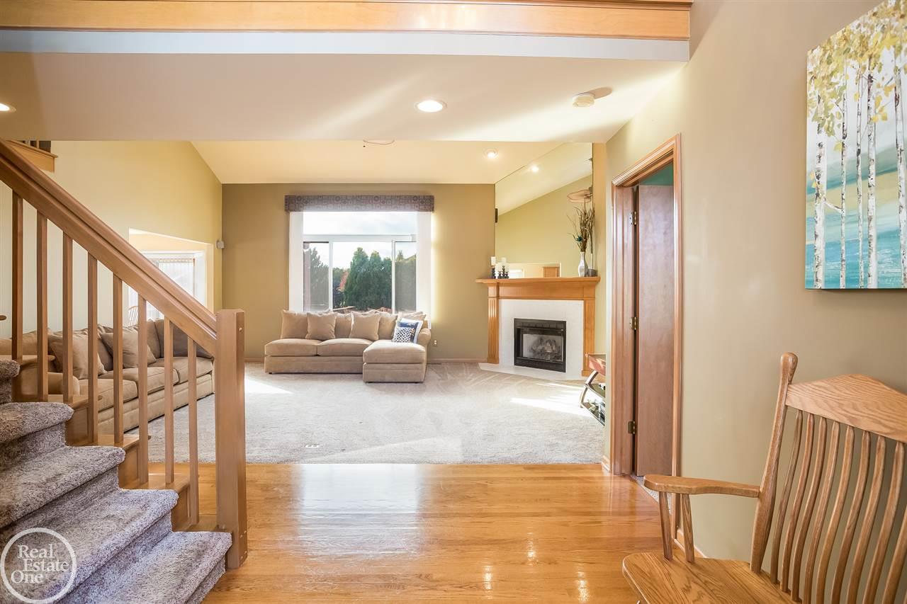 28316 Charleen Road New Baltimore, MI 48047 - Photo 3 of 48 31334923-2.JPG