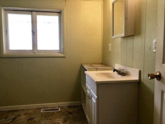8105 Judevine Road Palo, MI 48870 - Photo 8 of 12