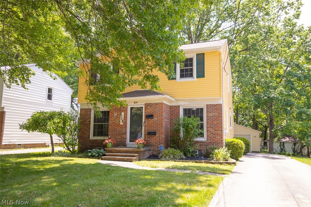1724 Wiltshire Road Akron, OH 44313 - Photo 1 of 31