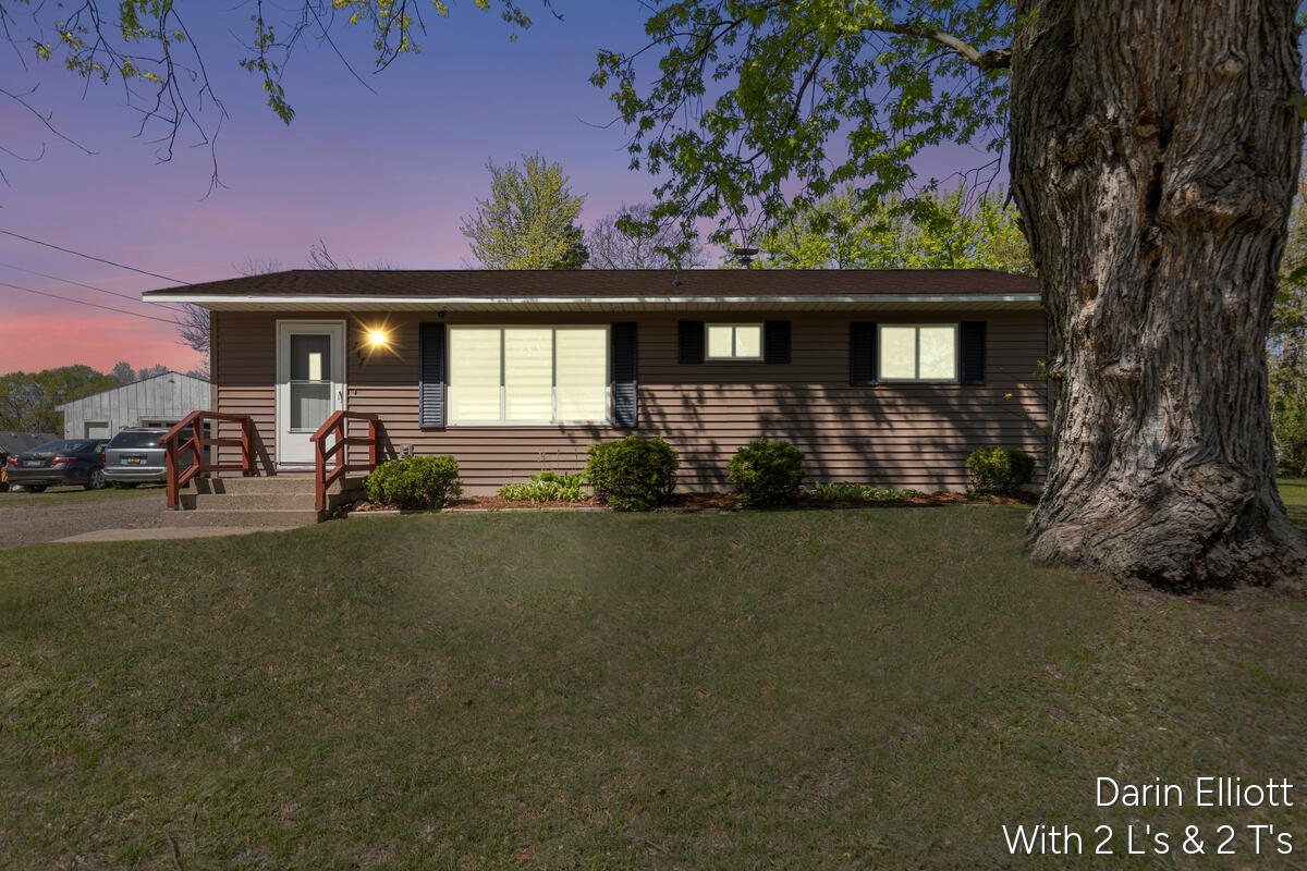 747 Root Street Belding, MI 48809 - Photo 1 of 33 747-Root-St_301