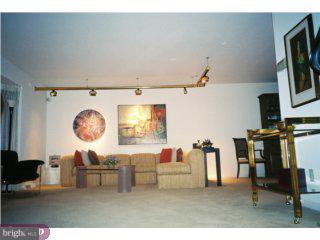 340 Sprague Road Penn Valley, PA 19072 - Photo 2 of 4