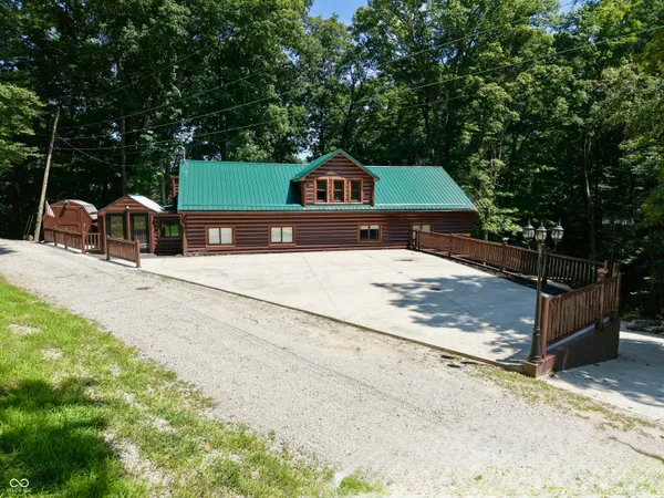 $265,000 | 5280 South Macadam, Poland, IN 47868