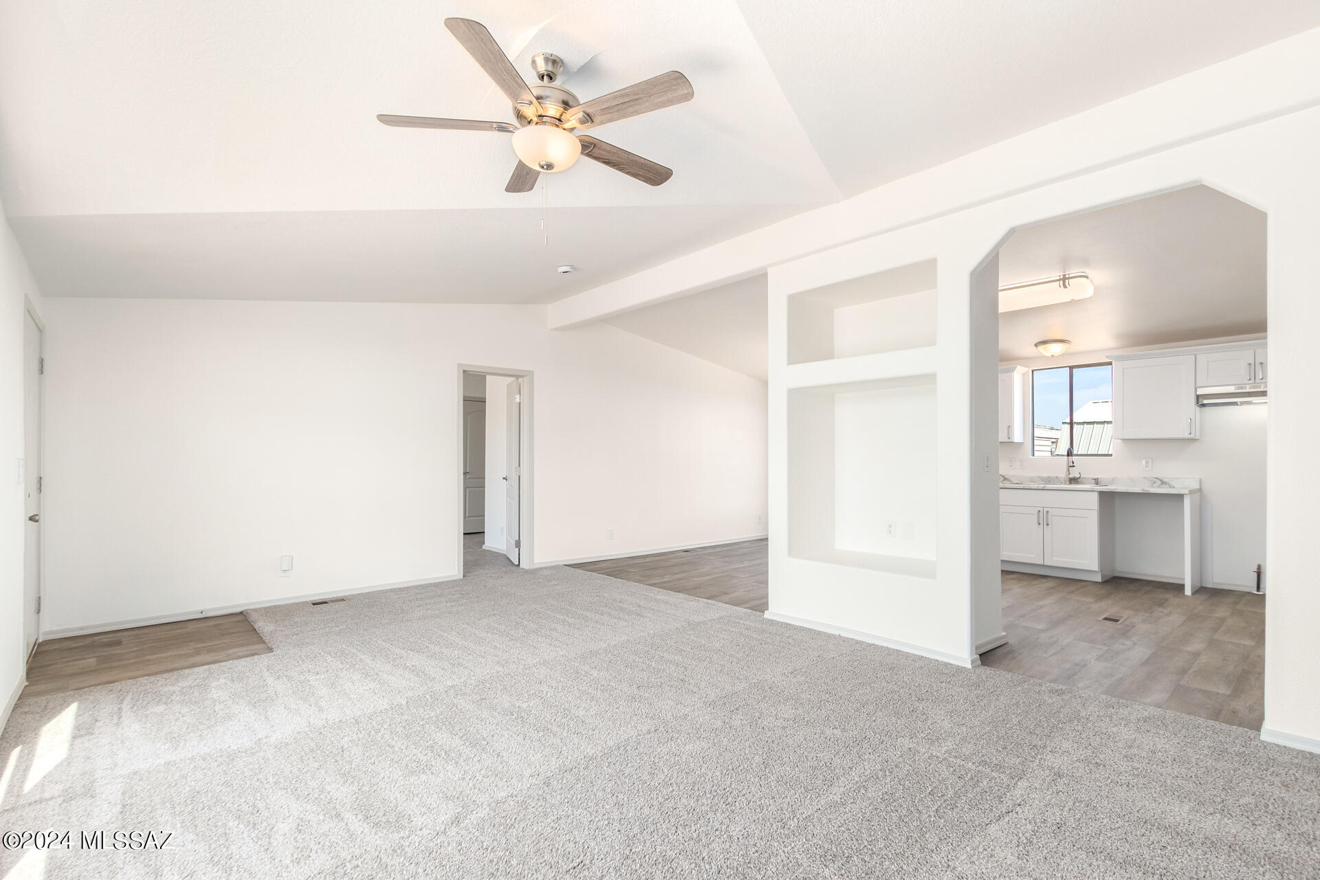 8244 South Cover View Road Tucson, AZ 85736 - Photo 10 of 28 Gallery Image 10