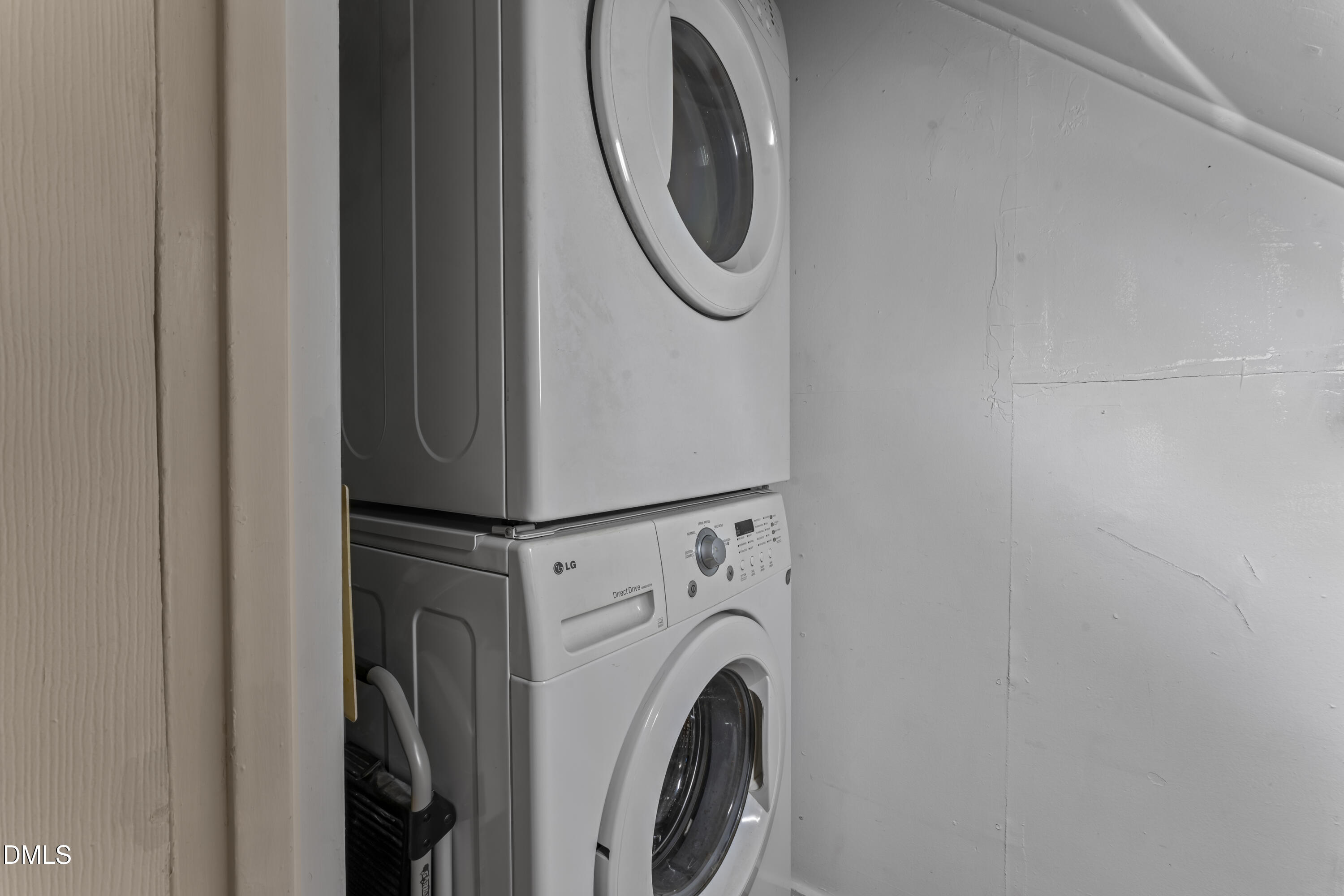 715 Wade Avenue Raleigh, NC 27605 - Photo 18 of 41 a utility room with dryer and washer