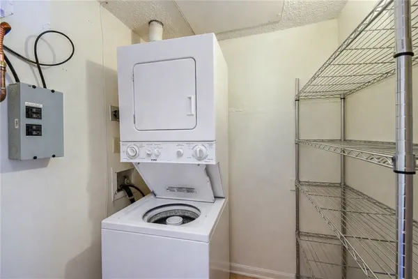 $1,695 | 3115 Tom Green Street, Unit 404, Austin, TX 78705