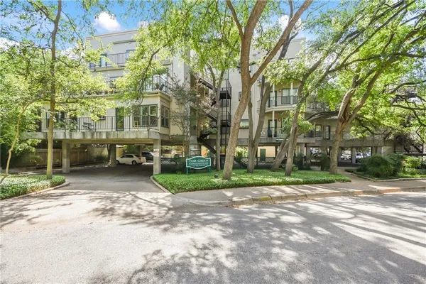 $1,695 | 3115 Tom Green Street, Unit 404, Austin, TX 78705