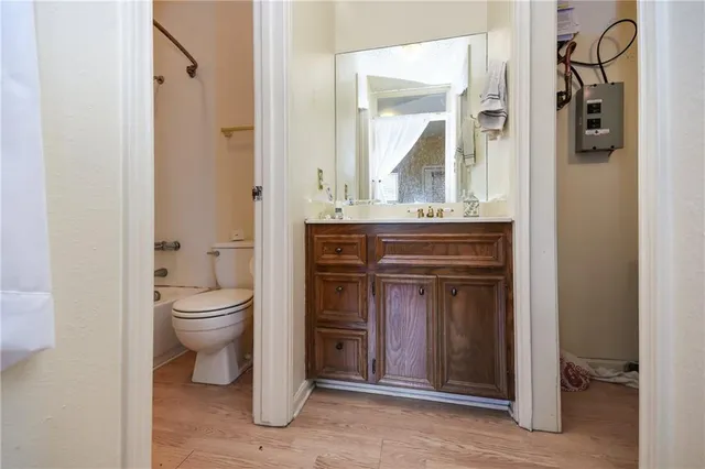 $1,750 | 3115 Tom Green Street, Unit 404, Austin, TX 78705