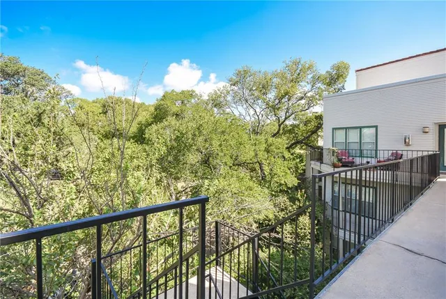 $1,750 | 3115 Tom Green Street, Unit 404, Austin, TX 78705