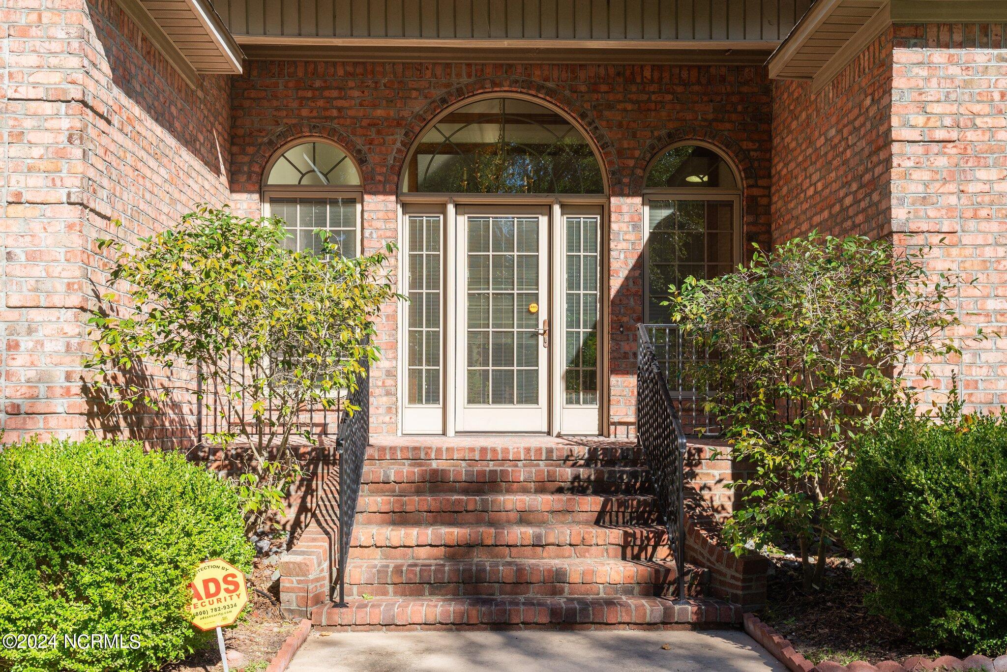 100 Rappahannock Drive Chocowinity, NC 27817 - Photo 12 of 53 012 Front Entrance