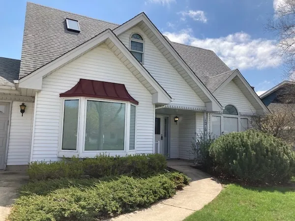 $3,500 | 121 Glenridge Lane, Schaumburg, IL 60193