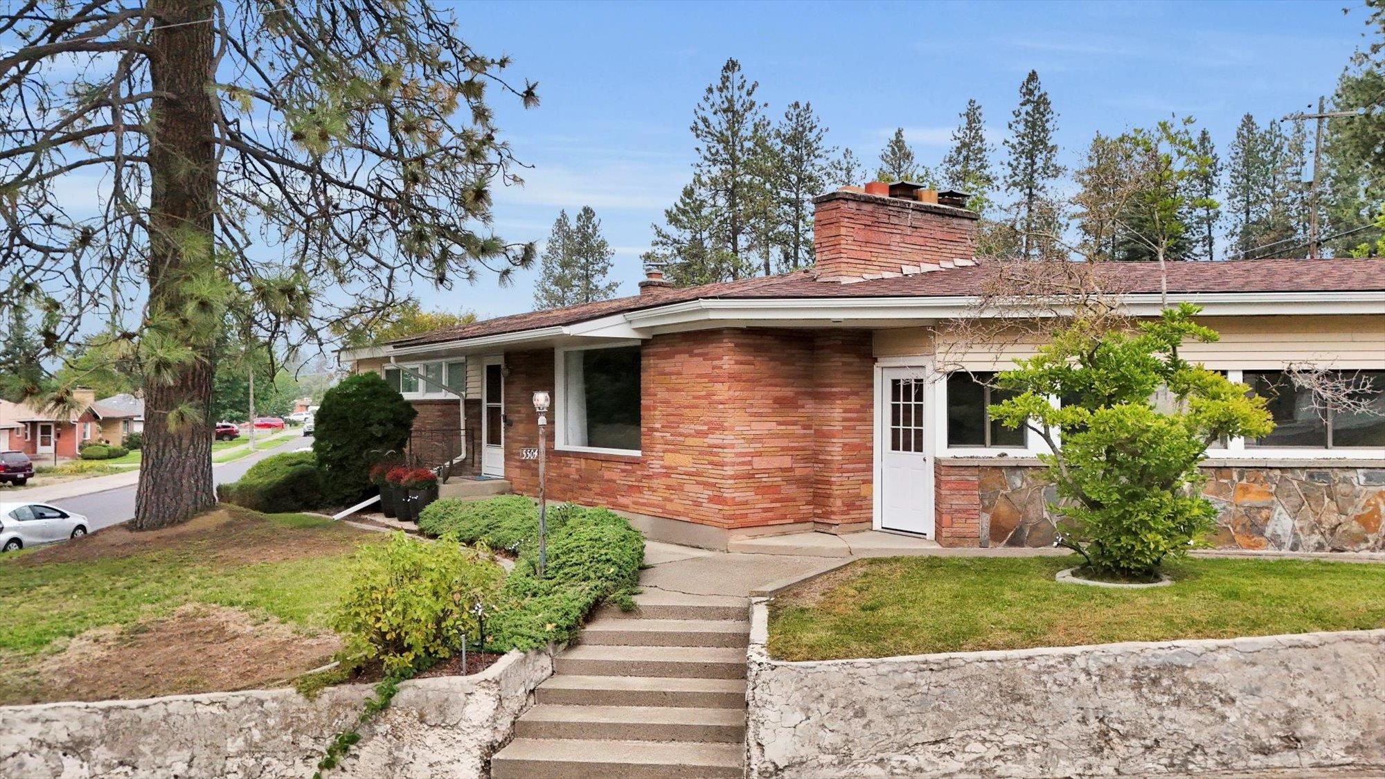 5504 North Forest Boulevard Spokane, WA 99205 - Photo 3 of 50