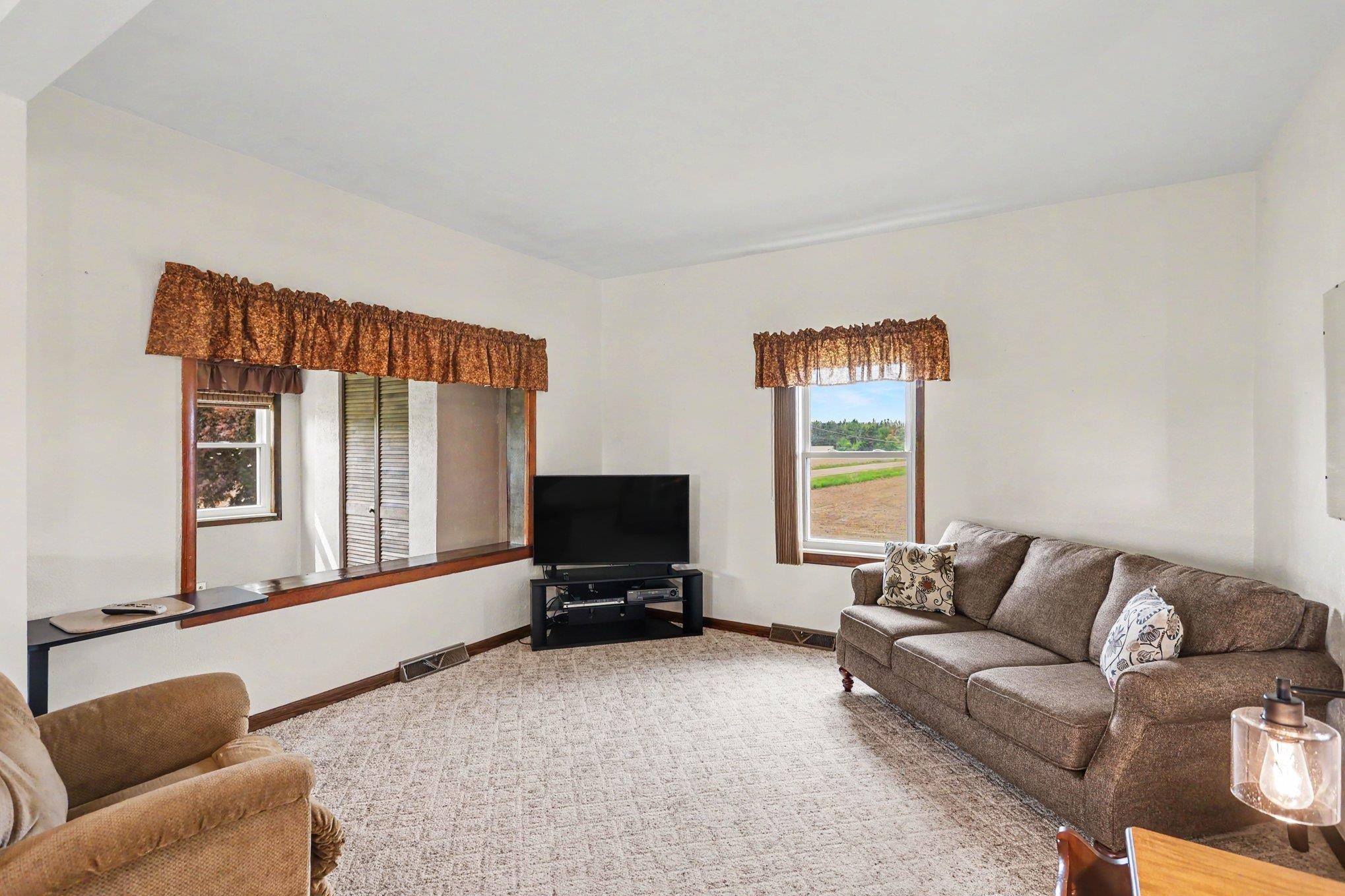 2798 North Tower Beach Road Pinconning, MI 48650 - Photo 15 of 37