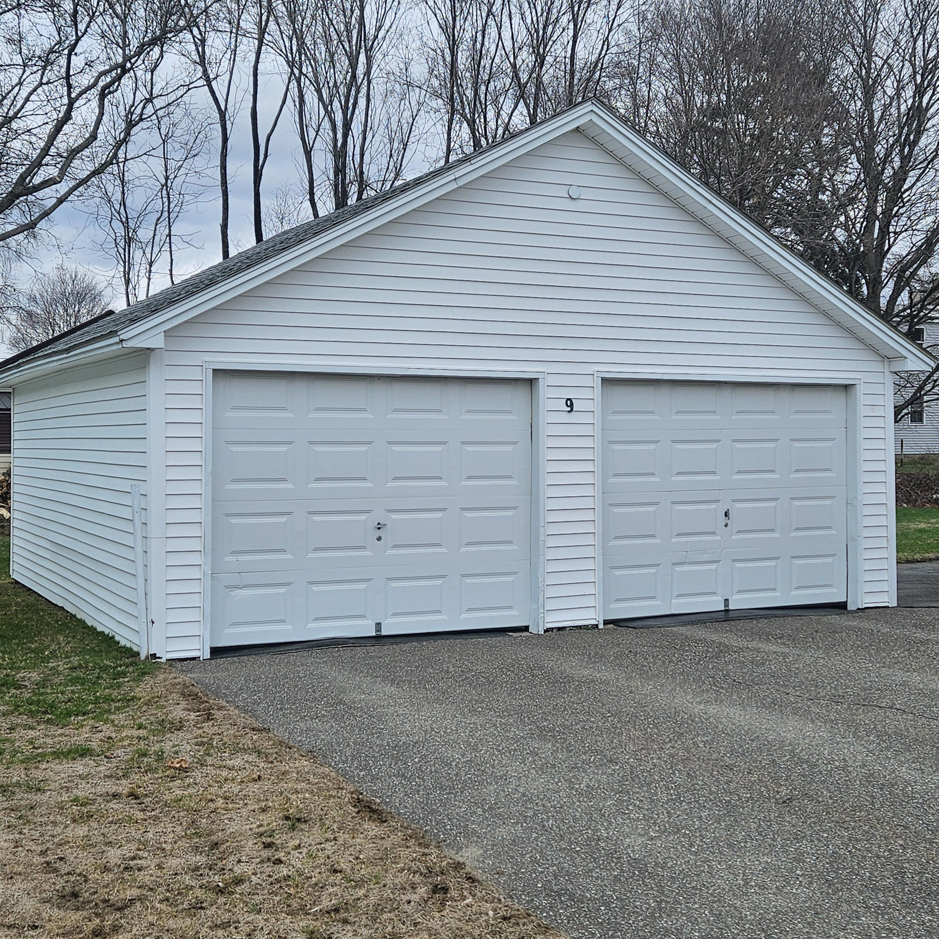 9 Grove Street East Millinocket, ME 04430 - Photo 3 of 27 3