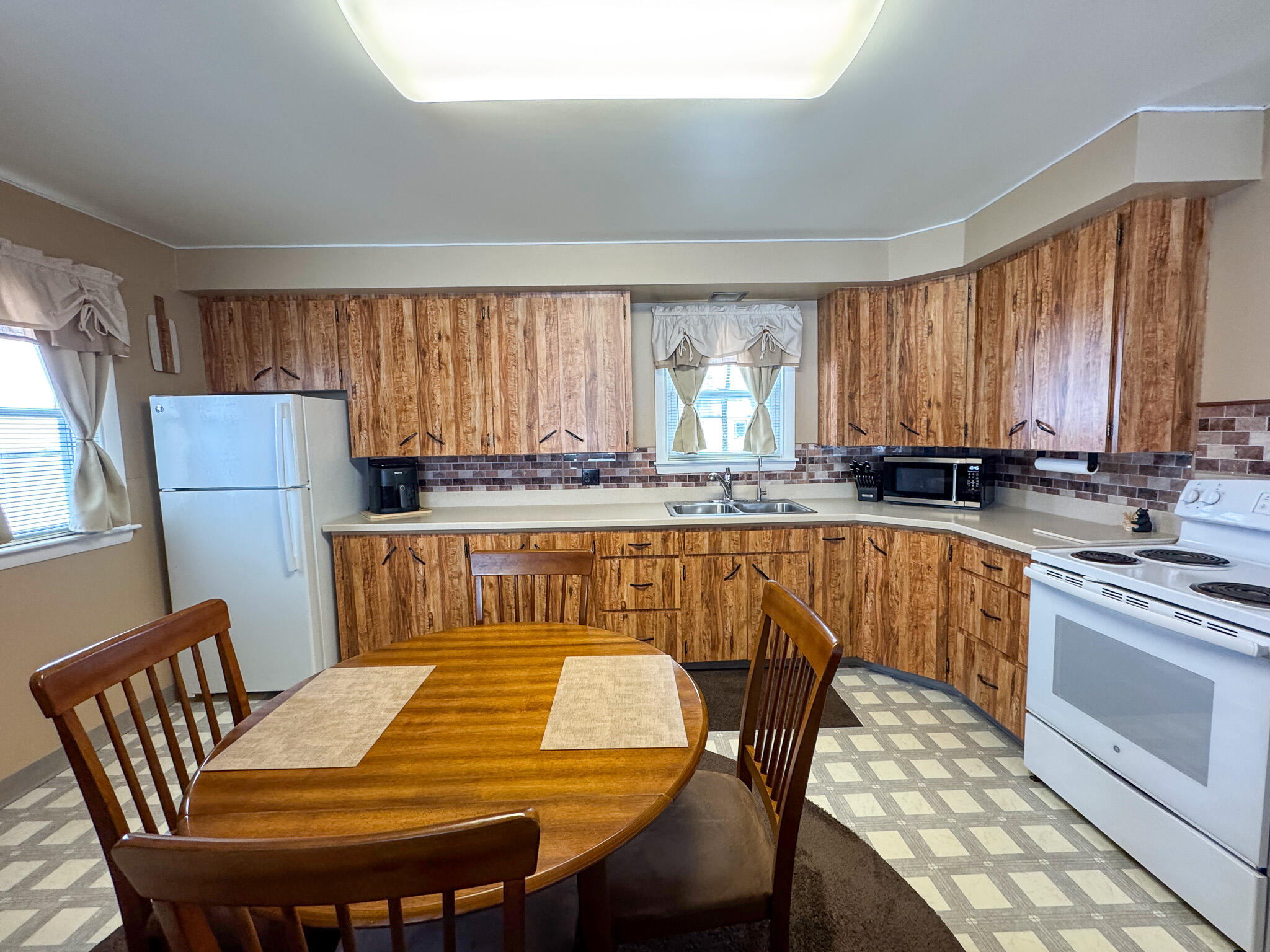 9 Grove Street East Millinocket, ME 04430 - Photo 6 of 26 6