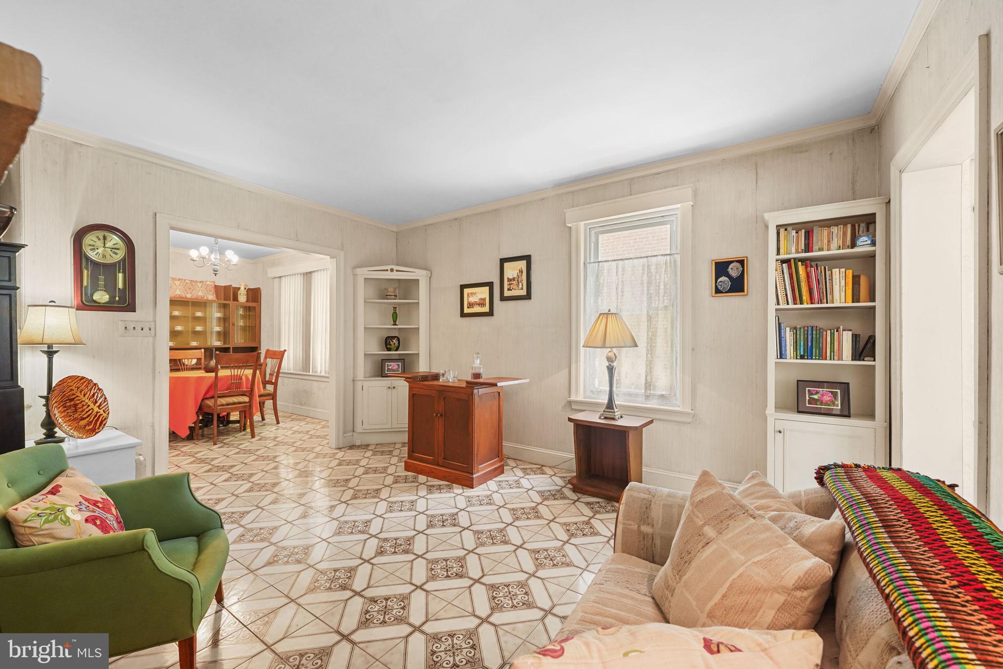 31 East Gravers Lane Philadelphia, PA 19118 - Photo 7 of 35 Living Room