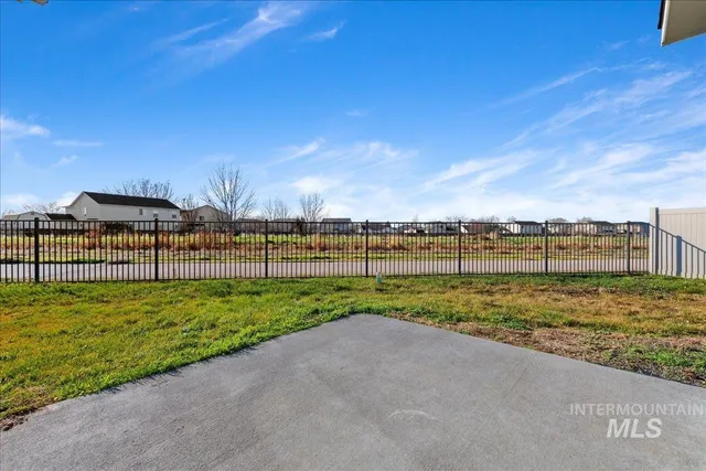 $374,990 | 3037 South Saratov Avenue, Kuna, ID 83634