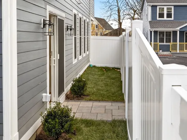 $588,000 | 60 Stanley Street, Unit 101, Boston, MA 02125