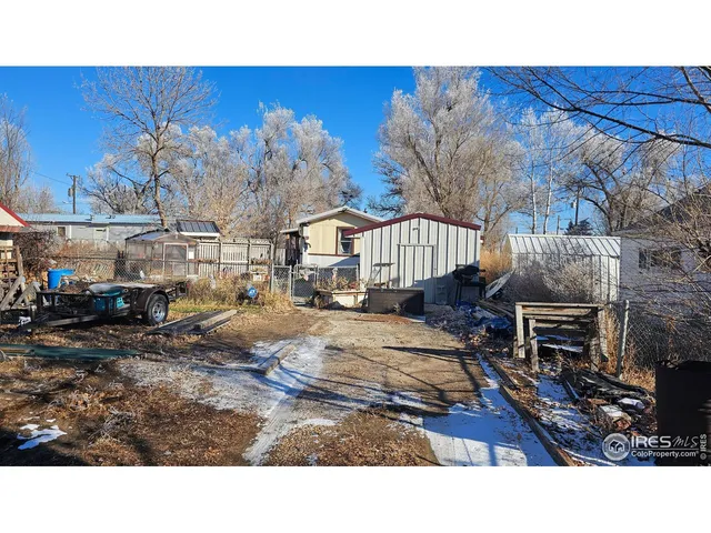 a black and white photo of a house