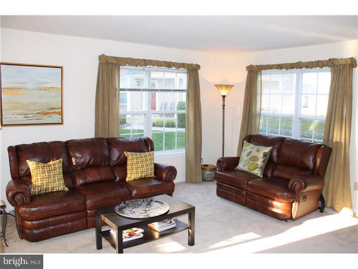 5451 Rinker Circle, Unit 290 Doylestown, PA 18902 - Photo 4 of 12 Living Room